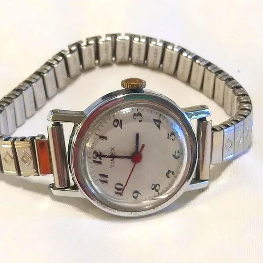 Vintage Jewelry Stretch Watch Timex Women's Thin Silver Wrist Band White Face